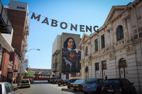 Stunning Maboneng Precinct Studio Apartment At 12 Decades Building Йоханесбург Екстериор снимка