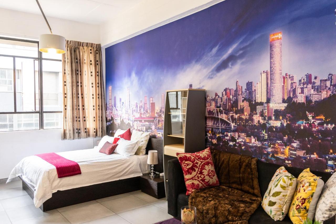Stunning Maboneng Precinct Studio Apartment At 12 Decades Building Йоханесбург Екстериор снимка